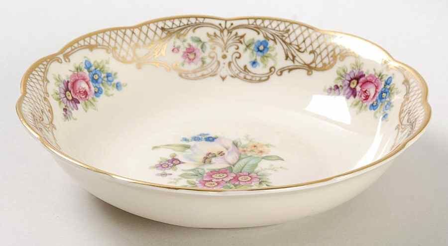 The Rosalie Fruit/Dessert (Sauce) Bowl by Royal Bayreuth-1