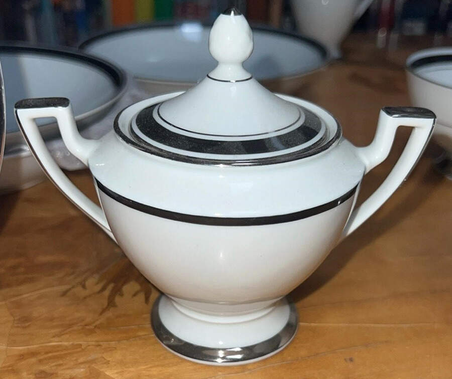 Sable Lady Sugar Bowl & Lid by Royal Bayreuth-1
