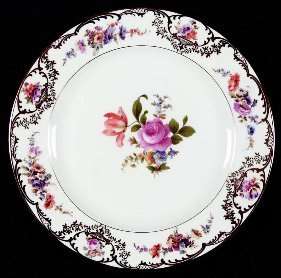 Vienne (White, Smooth) Dinner Plate by Royal Bayreuth-1