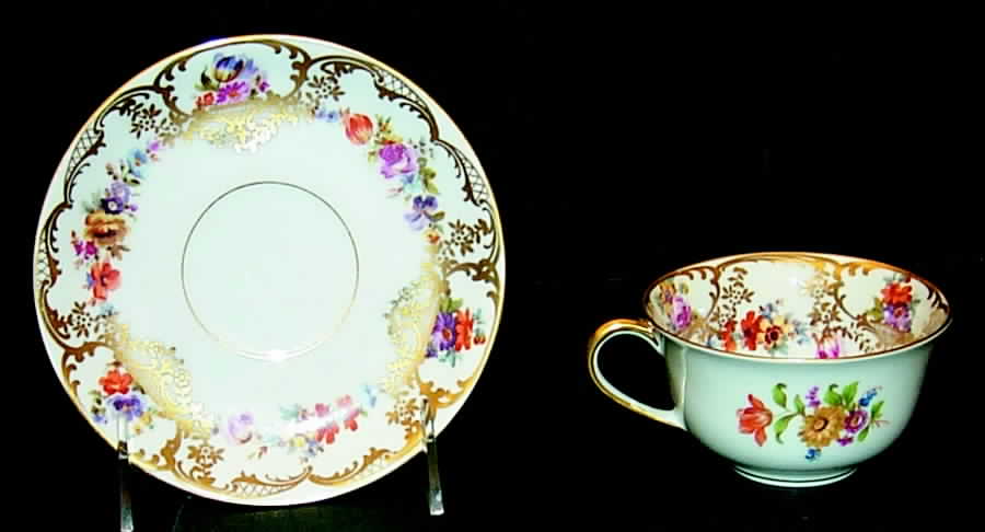 Vienne (White, Smooth) Flat Cup & Saucer Set by Royal Bayreuth-1