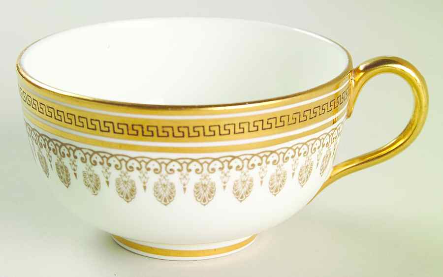 H1640 Oversized Cup by Royal Cauldon-1