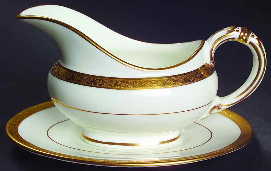 L4142 Gravy Boat & Underplate by Royal Cauldon-1