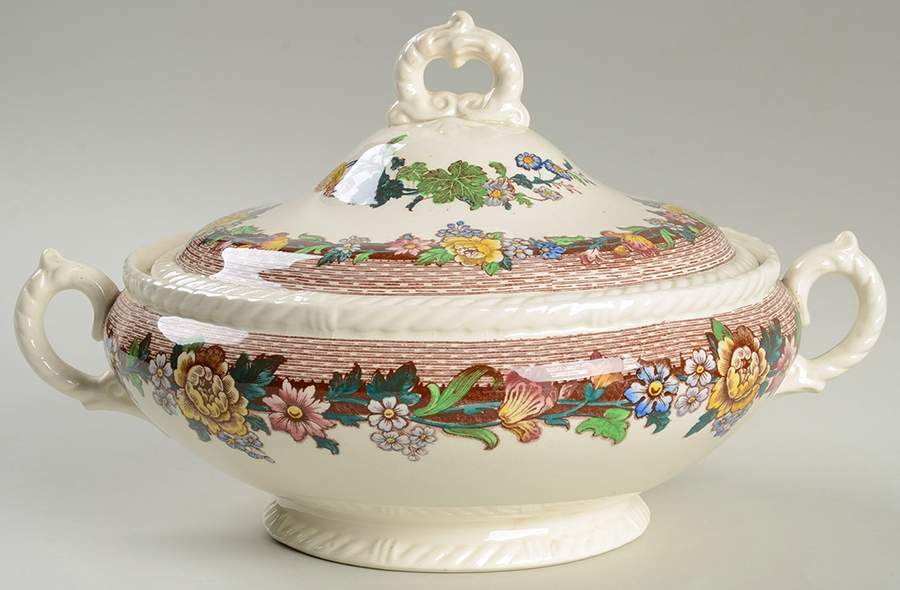Belle Vue Round Covered Vegetable by Royal Cauldon-1