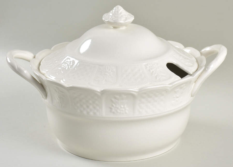 Bristol Garden Tureen &  Lid by Royal Cauldon-1