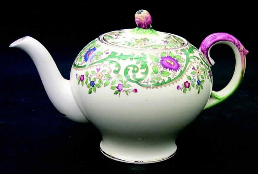 Evesham Teapot & Lid by Royal Cauldon-1