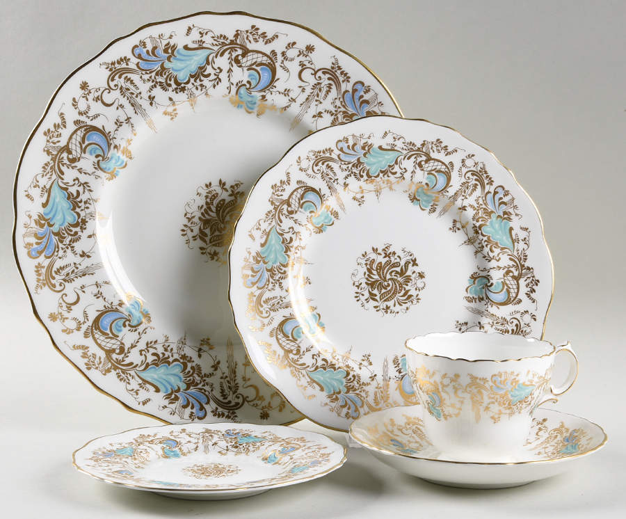 Gainsborough (White with Blue & Gold) 5 Piece Place Setting by Royal Cauldon-1