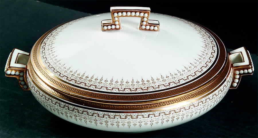 H8713 Round Covered Vegetable by Royal Cauldon-1