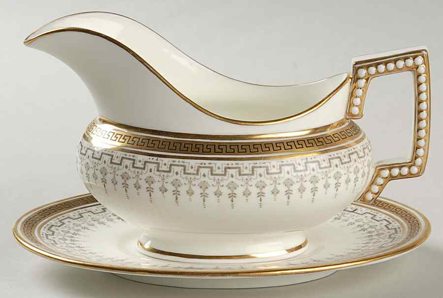 H8713 Gravy Boat & Underplate by Royal Cauldon-1