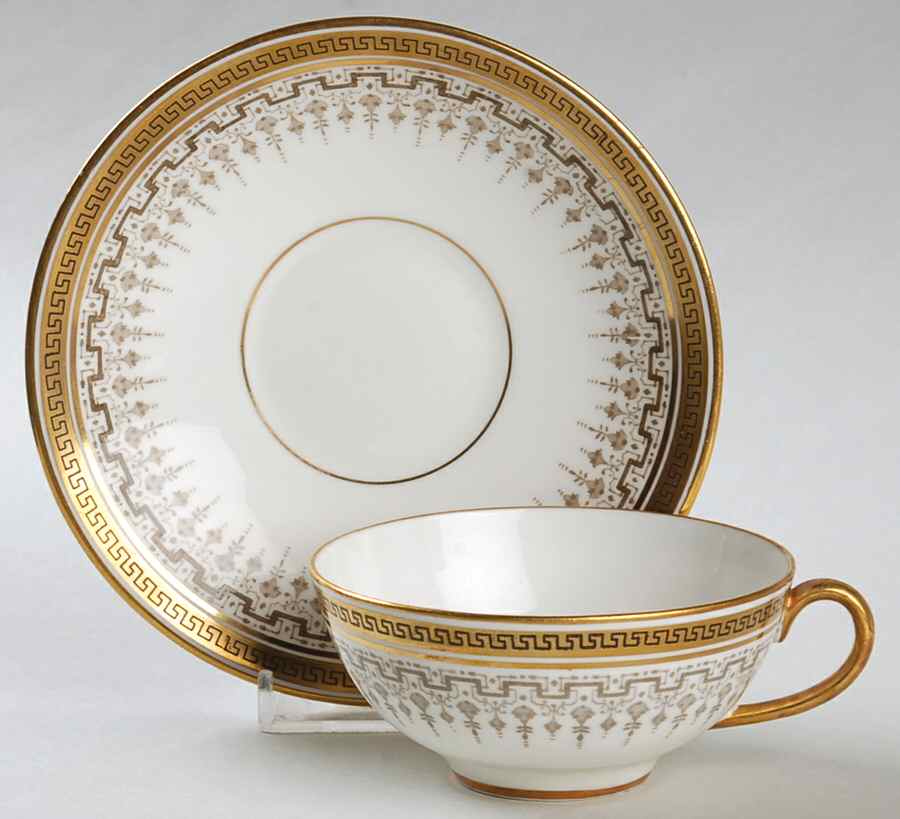 H8713 Footed Cup & Saucer Set by Royal Cauldon-1
