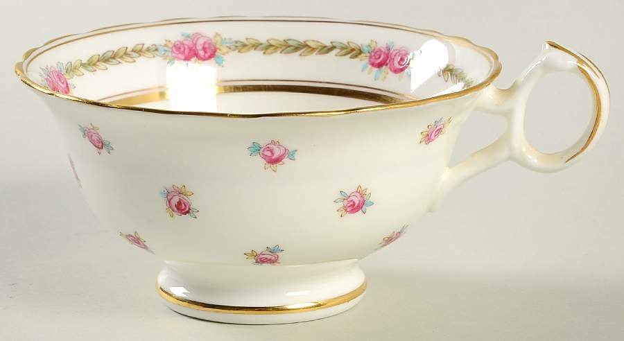 K8627 Footed Cup by Royal Cauldon-1