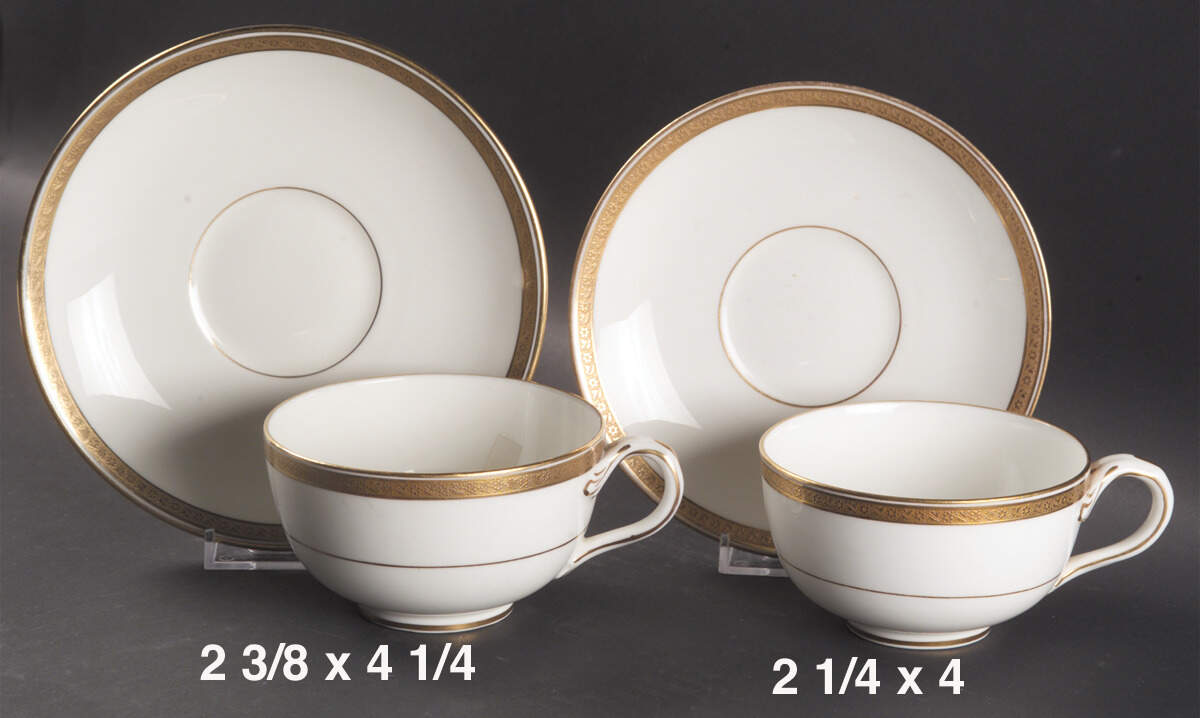 L2824 Oversized Cup & Saucer Set by Royal Cauldon-1