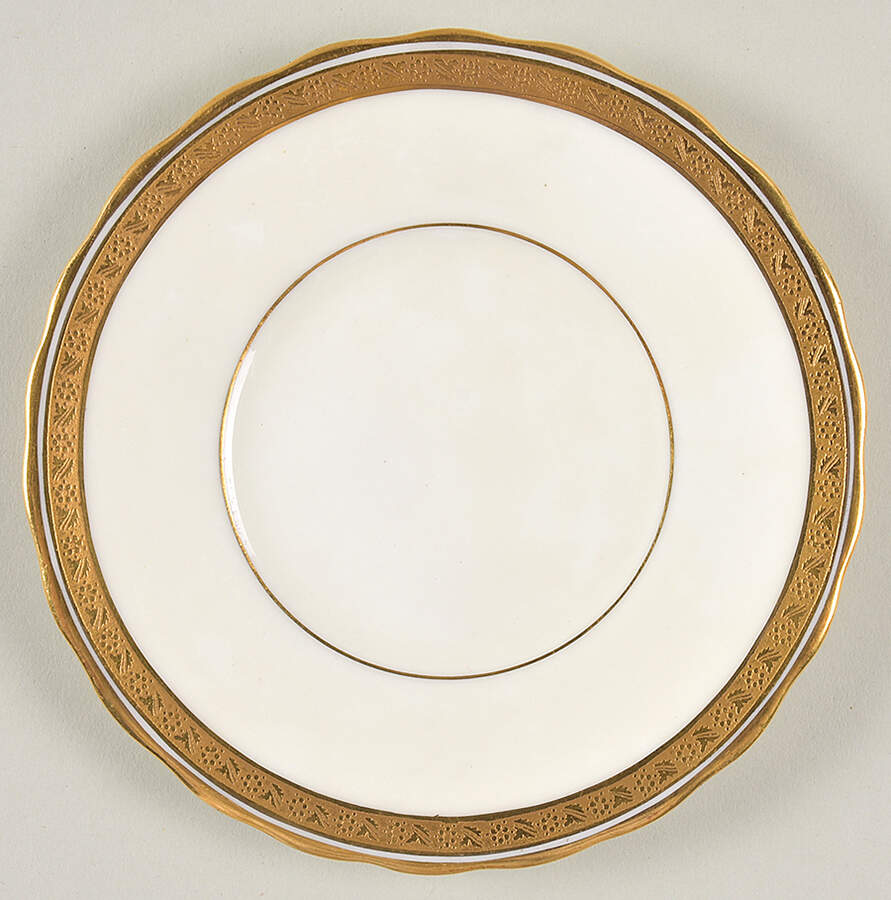 L2824 Saucer for Ramekin by Royal Cauldon-1