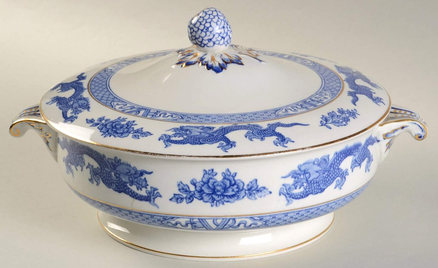 Dragon (Smooth) Round Covered Vegetable by Royal Cauldon-1
