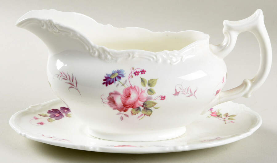 Shrewsbury (No Trim) Gravy Boat & Underplate by Royal Cauldon-1