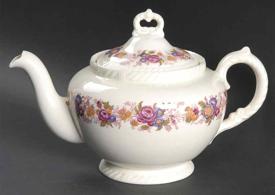 Trentham Teapot & Lid by Royal Cauldon-1