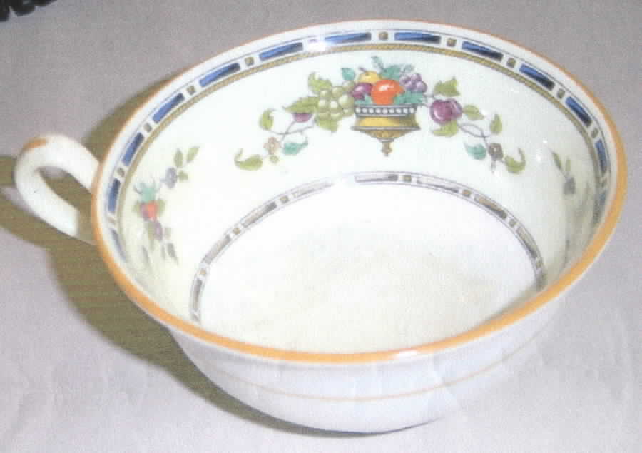 V6372 Footed Cup by Royal Cauldon-1