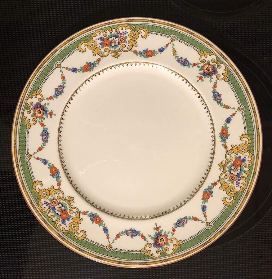 V7180 11" Chop Plate (Round Platter) by Royal Cauldon-1