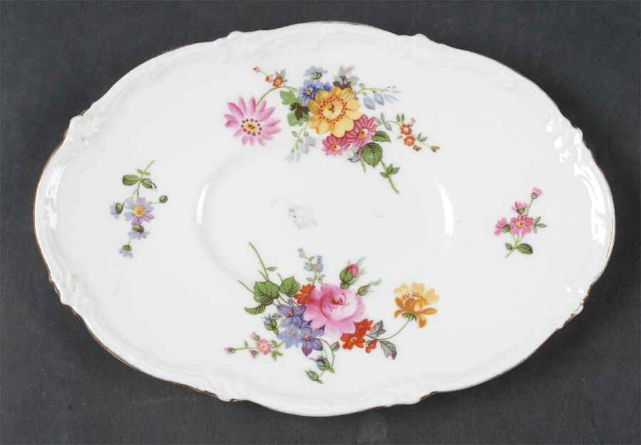 Marita Underplate for Gravy Boat by Royal Cauldon-1