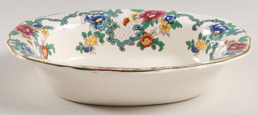 Victoria (Scalloped, Gold Trim) 7" Oval Vegetable Bowl by Royal Cauldon-1