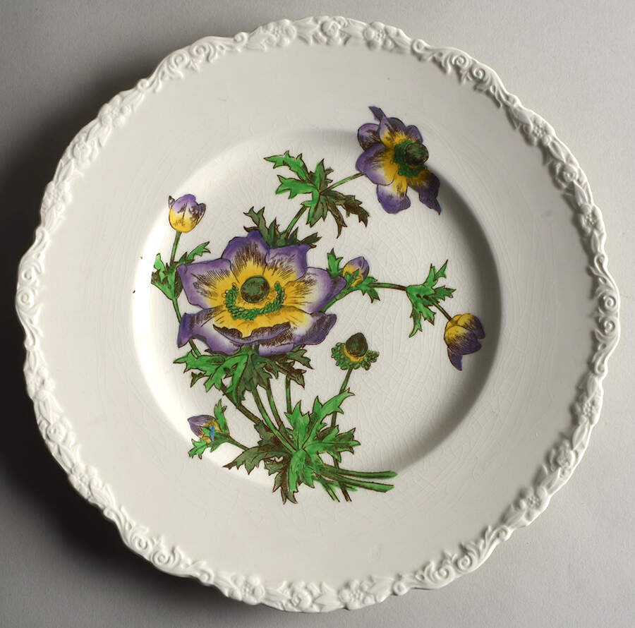 X2893 Dinner Plate by Royal Cauldon-1