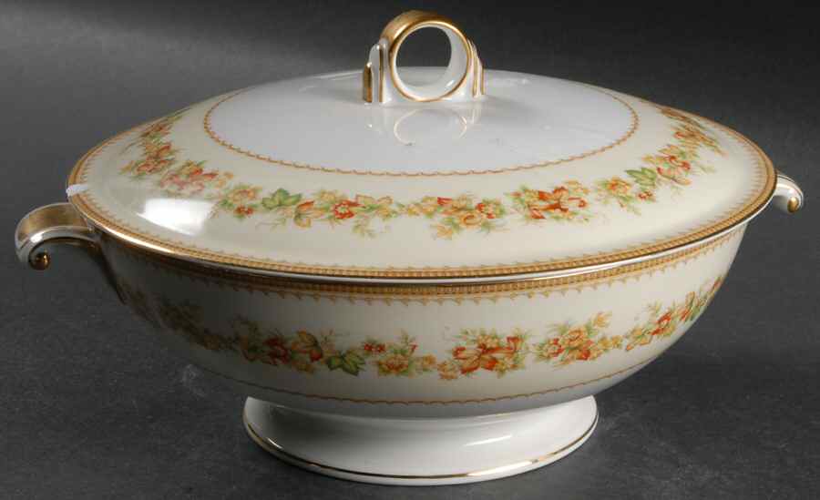 Bristol Round Covered Vegetable by Royal Embassy-1