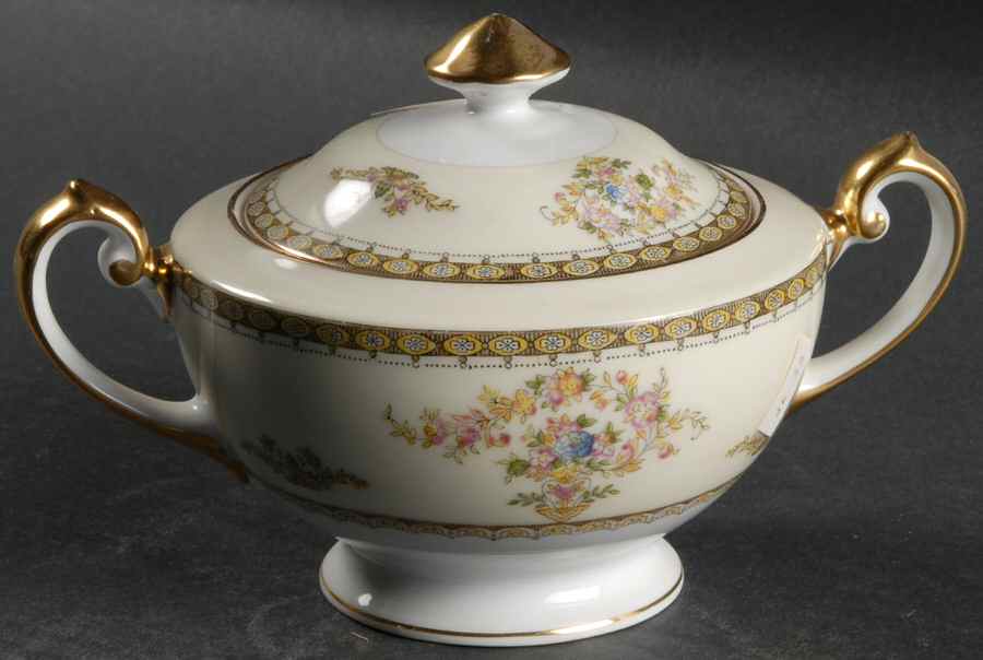 Fresuno Fresno Sugar Bowl & Lid by Royal Embassy-1