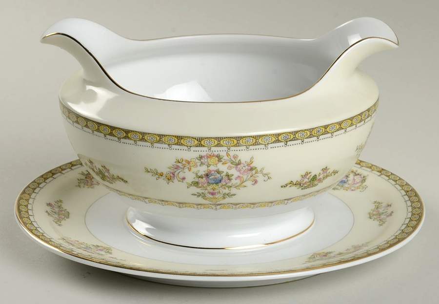 Fresuno Fresno Gravy Boat with Attached Underplate by Royal Embassy-1