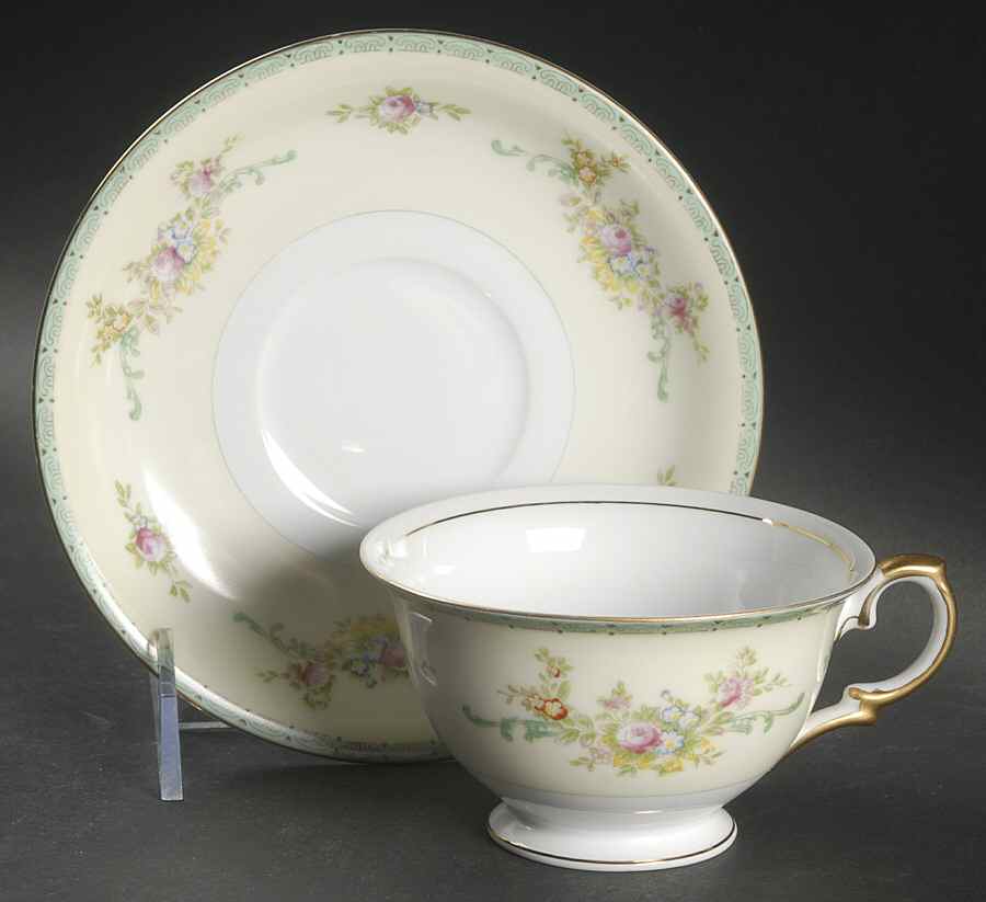 Hudson Footed Cup & Saucer Set by Royal Embassy-1