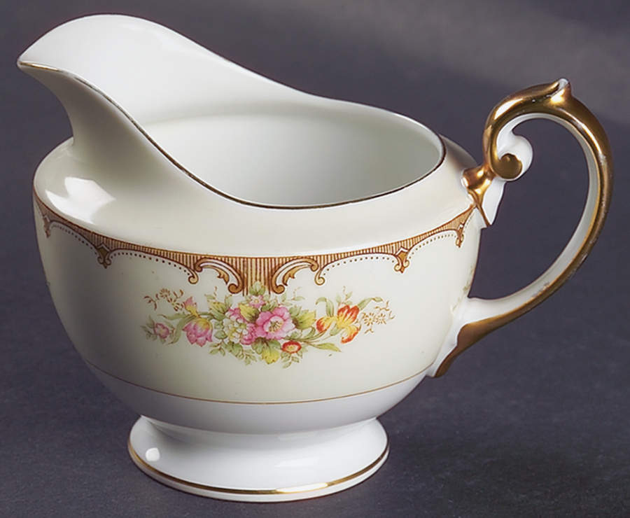 Lincoln Creamer by Royal Embassy-1