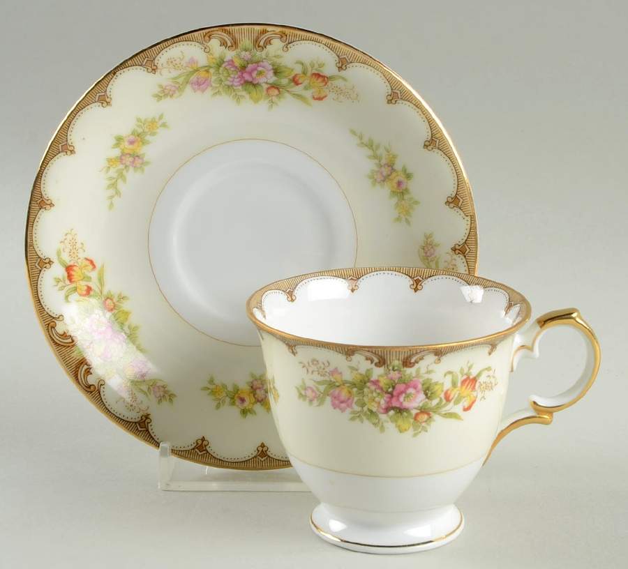 Lincoln Footed Demitasse Cup & Saucer Set by Royal Embassy-1