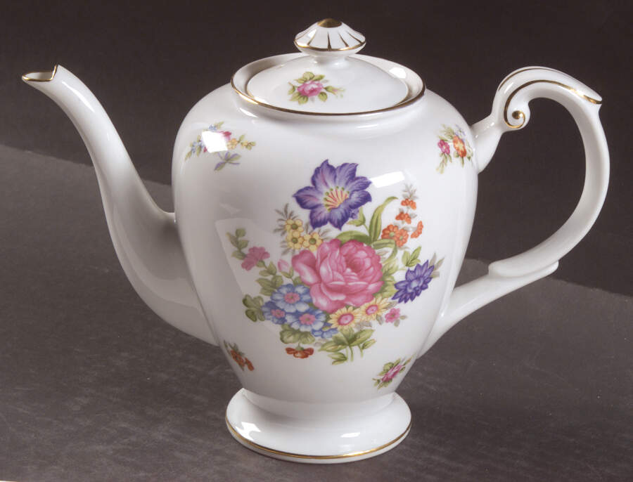 Monte Carlo Teapot & Lid by Royal Embassy-1