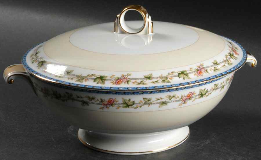Tampa Round Covered Vegetable by Royal Embassy-1