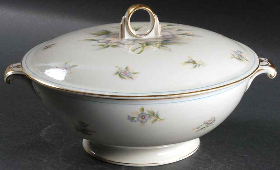 Virginia Round Covered Vegetable by Royal Embassy-1
