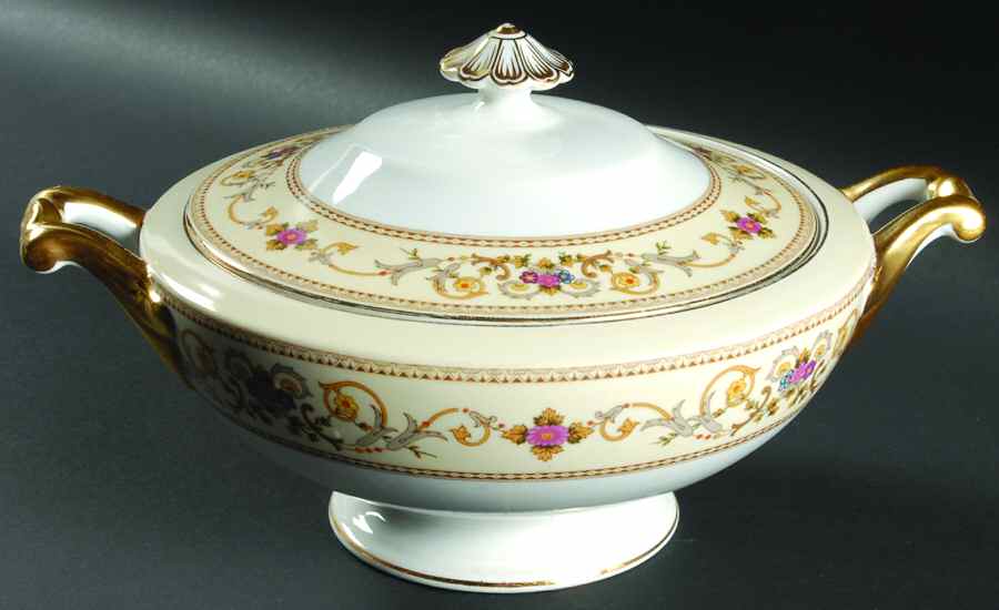 Wheeling (Japan) Round Covered Vegetable by Royal Embassy-1