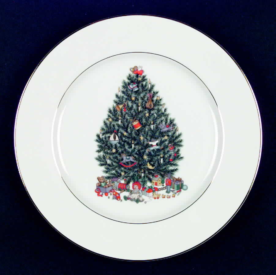 6377 Dinner Plate by Royal Gallery-1