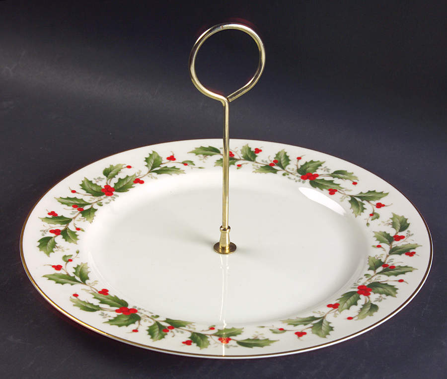 Holly Round Serving Plate with Handle (DP) by Royal Gallery-1