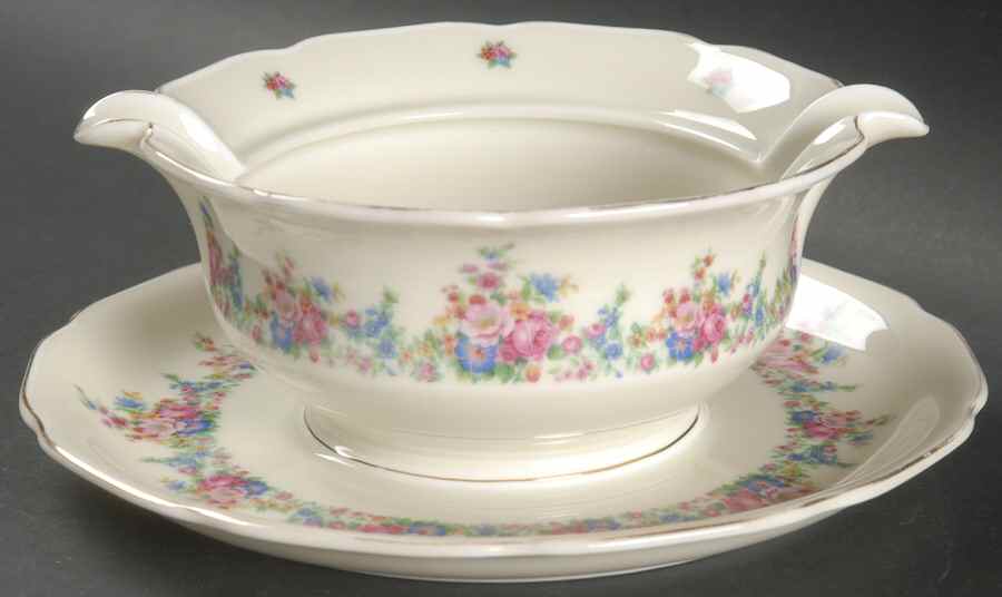 2661  Gravy Boat with Attached Underplate by Royal Ivory (Czech, Germany)-1