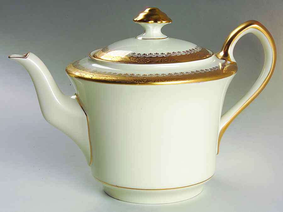 Buckingham Teapot & Lid by Royal Ivory (Czech, Germany)-1