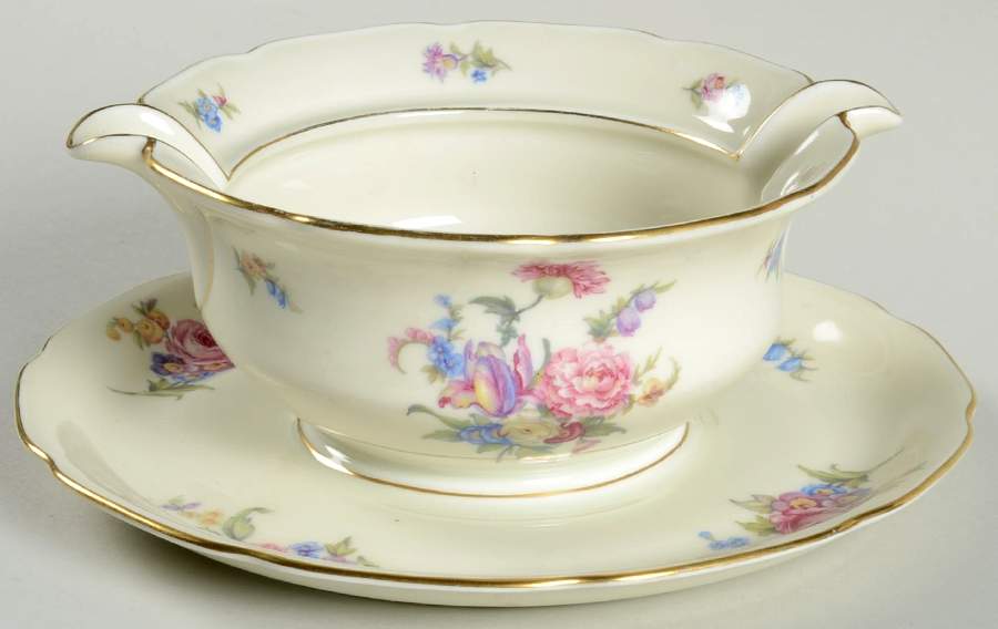 La Fleur Gravy Boat with Attached Underplate by Royal Ivory (Czech, Germany)-1