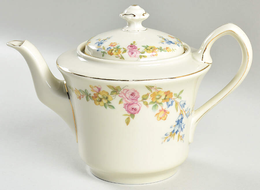 Riviera Teapot & Lid by Royal Ivory (Czech, Germany)-1
