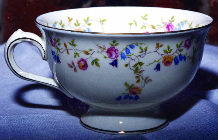 ROI10 Footed Cup by Royal Ivory (Czech, Germany)-1