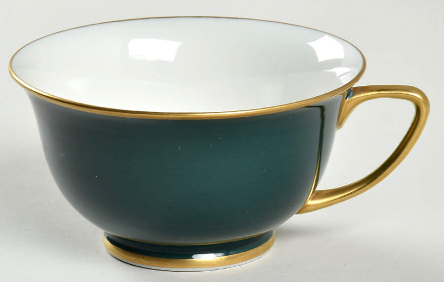 Ambassador Hunter Green Footed Cup by Royal Jackson-1