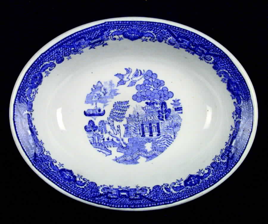 Blue Willow 9" Oval Vegetable Bowl by Royal Jackson-1