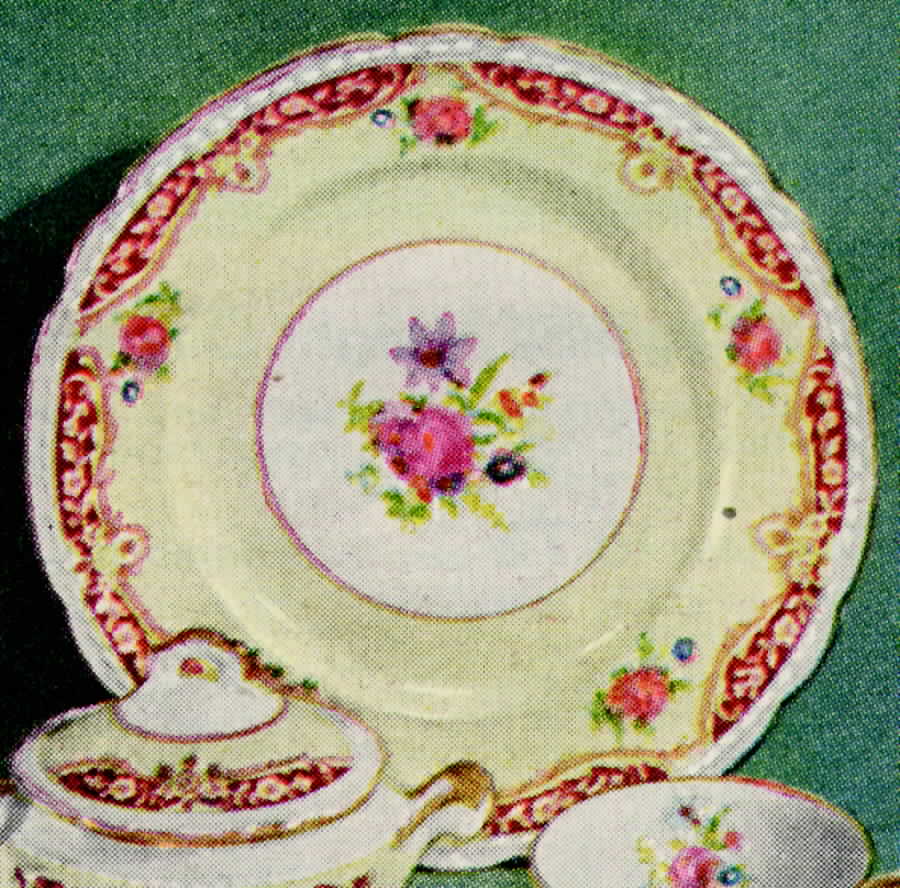 Carlyle Dinner Plate by Royal Jackson-1