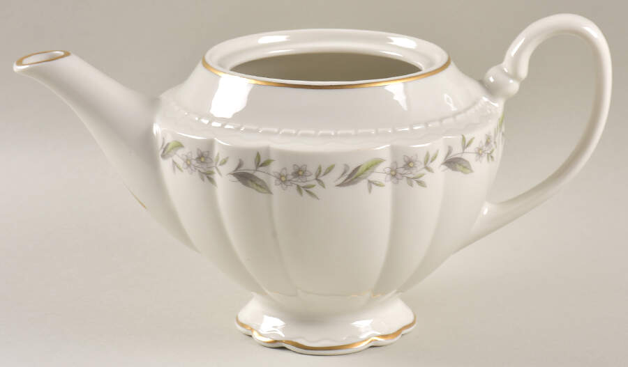 Fleur De Blanc Teapot No Lid by Royal Jackson-1