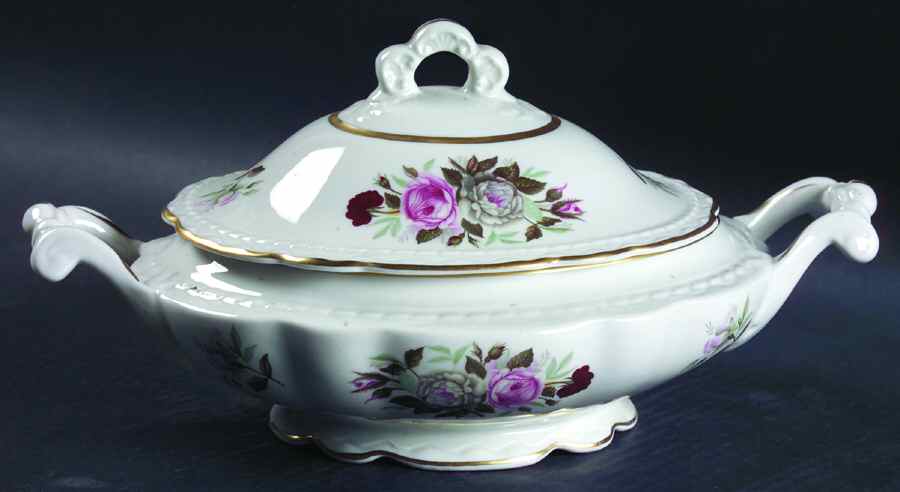 ROJ22 Oval Covered Vegetable by Royal Jackson-1