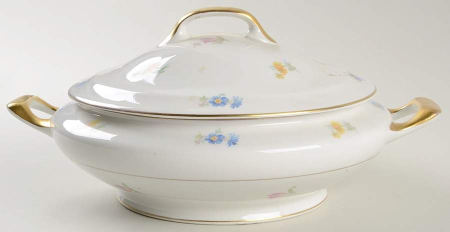ROJ32 Round Covered Vegetable by Royal Jackson-1