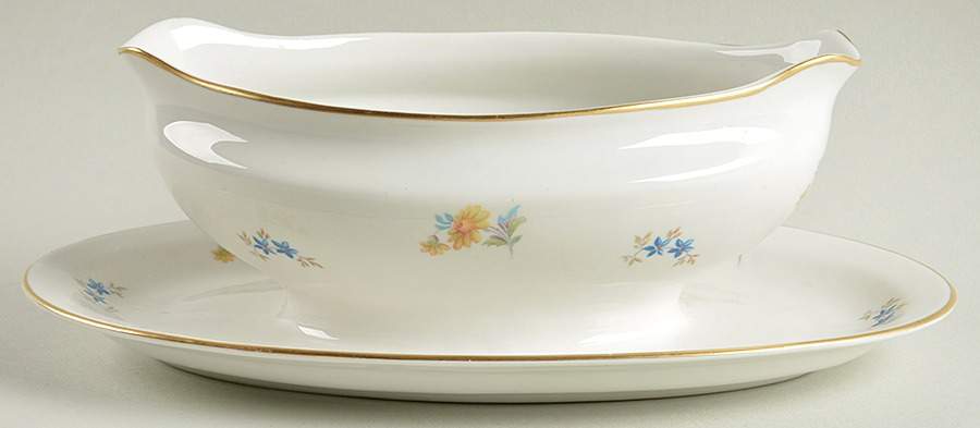 ROJ32 Gravy Boat with Attached Underplate by Royal Jackson-1