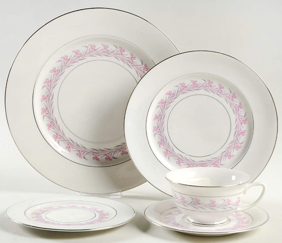 Romance 5 Piece Place Setting by Royal Jackson-1