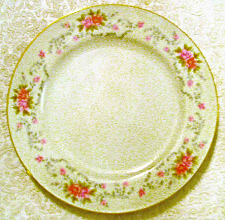 Flora Dinner Plate by Royal M-Mita-1